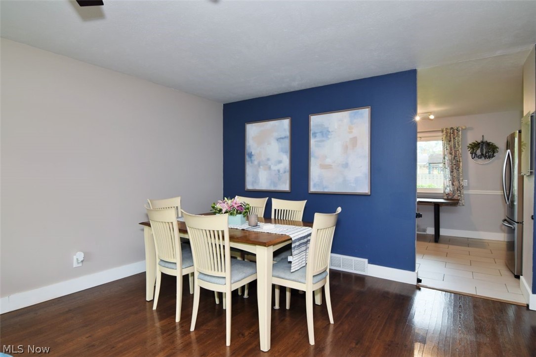 28601 Holly Drive North Olmsted OH 44070