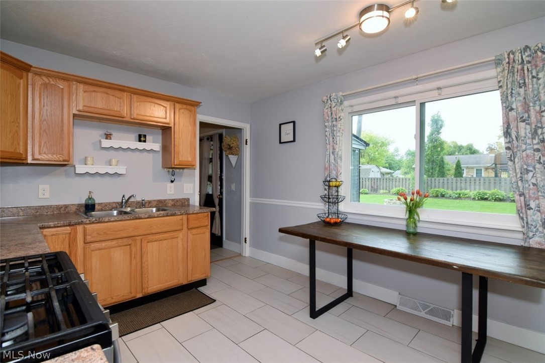 28601 Holly Drive North Olmsted OH 44070