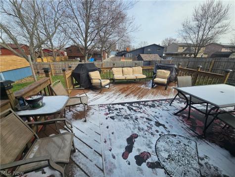 4112 Ivanhoe Drive Lorain OH 44053