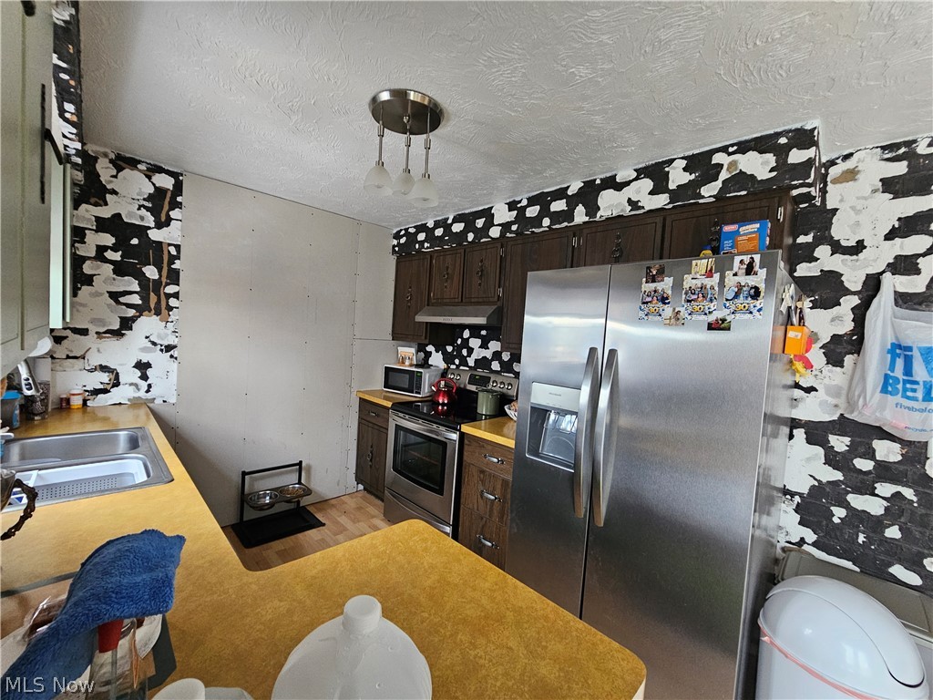 4112 Ivanhoe Drive Lorain OH 44053