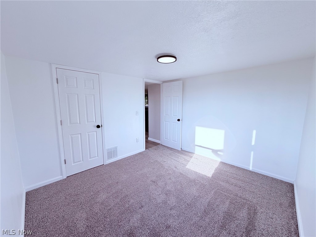1963 Deermont Avenue NW Massillon OH 44647