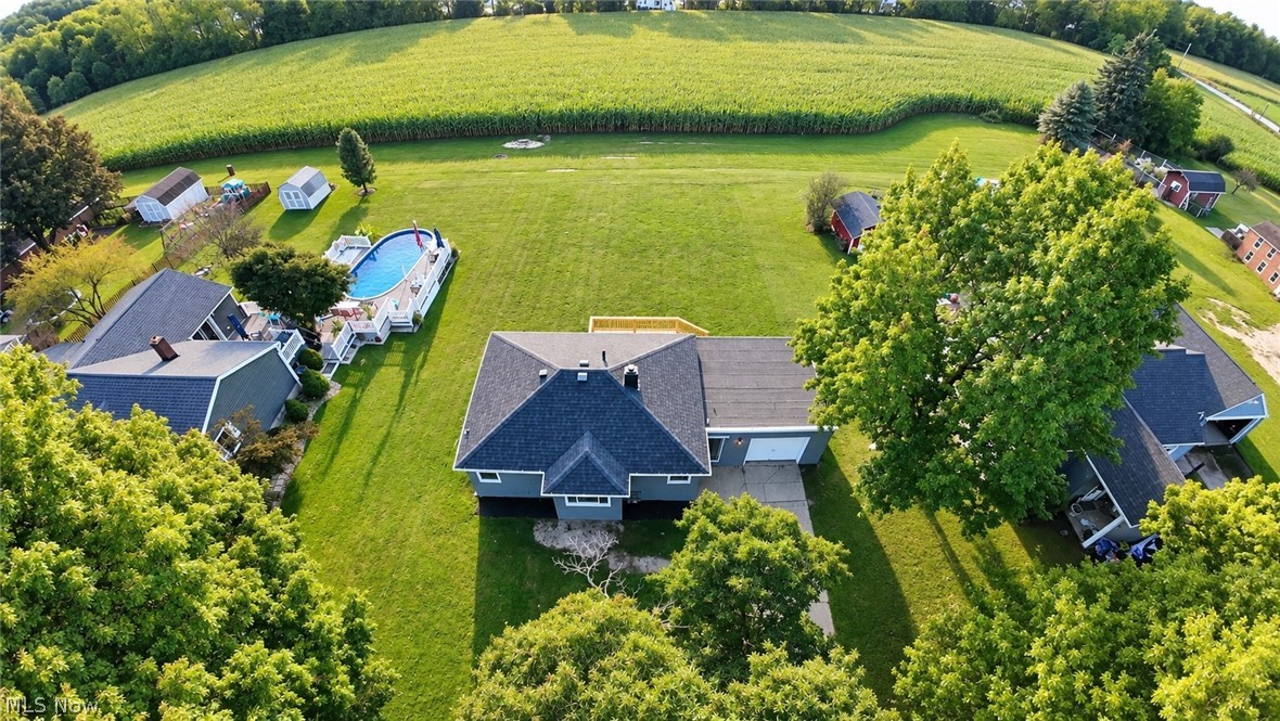 1963 Deermont Avenue NW Massillon OH 44647
