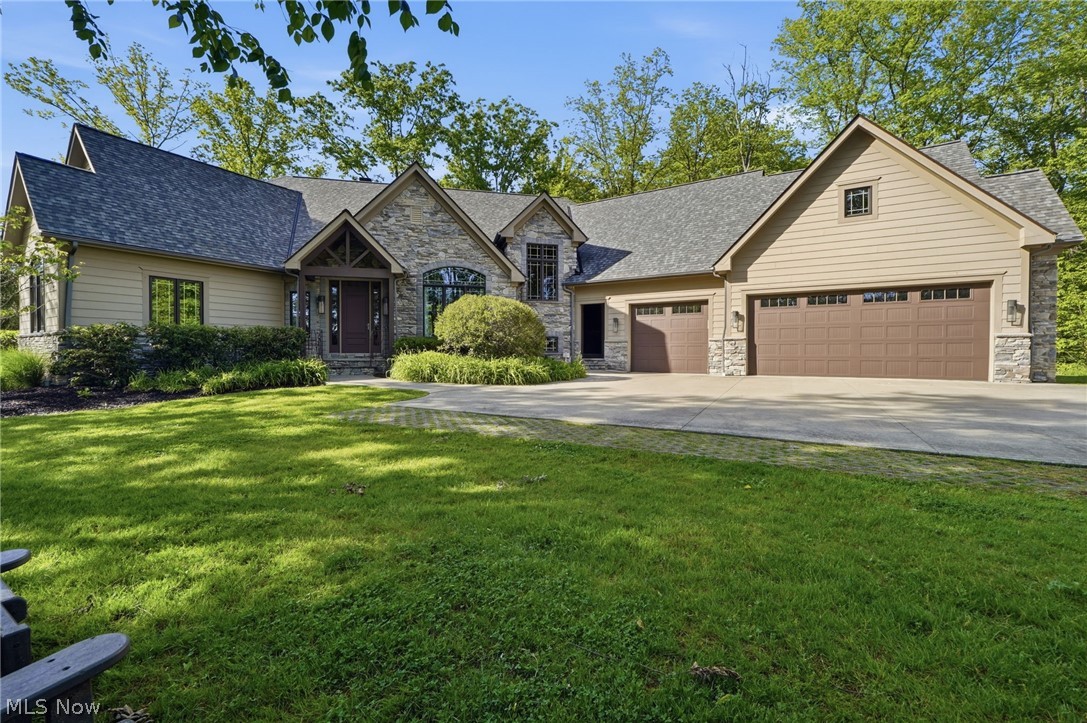 7230 Brighton Park Court Chagrin Falls OH 44023