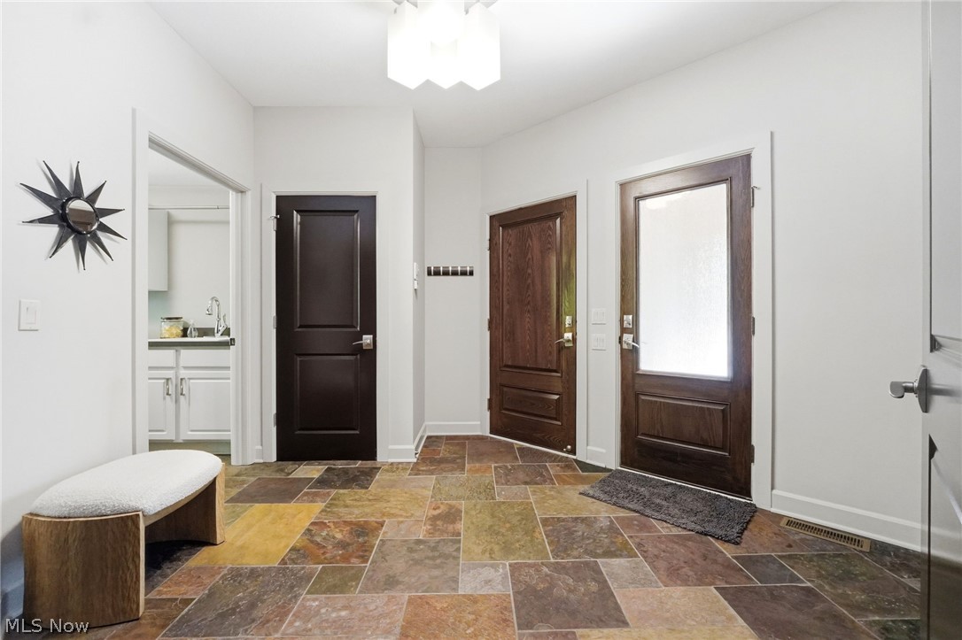 7230 Brighton Park Court Chagrin Falls OH 44023