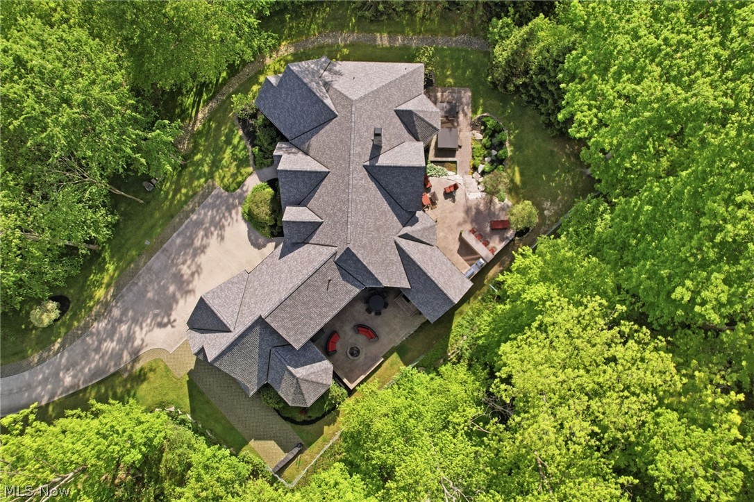 7230 Brighton Park Court Chagrin Falls OH 44023