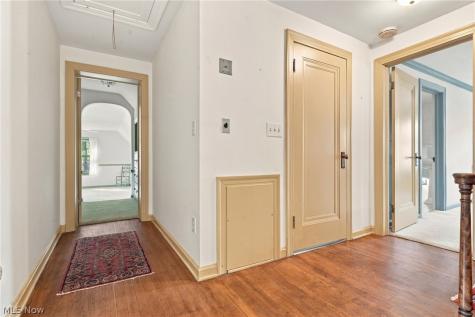 302 Summit Street SW North Canton OH 44720