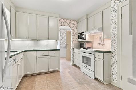 302 Summit Street SW North Canton OH 44720