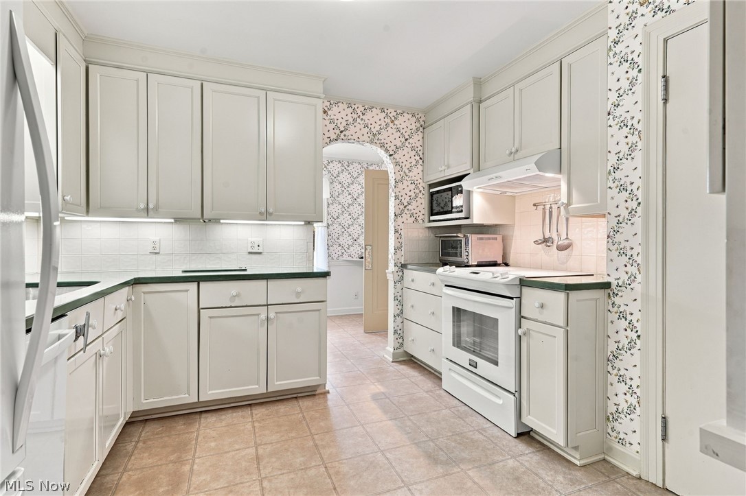 302 Summit Street SW North Canton OH 44720