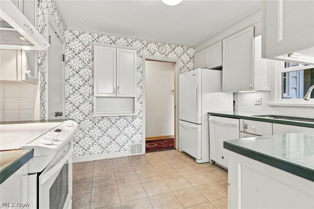 302 Summit Street SW North Canton OH 44720