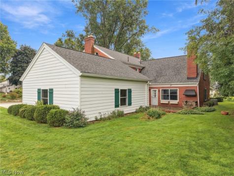 302 Summit Street SW North Canton OH 44720
