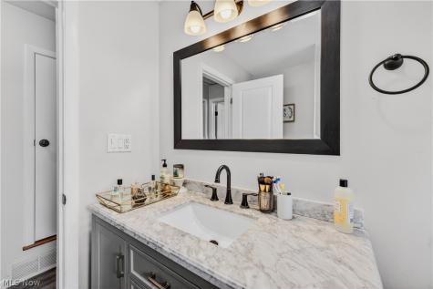 8078 Mentor Avenue Mentor OH 44060