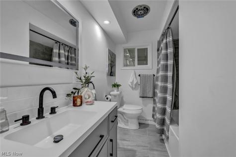 327 Horton Avenue Akron OH 44312