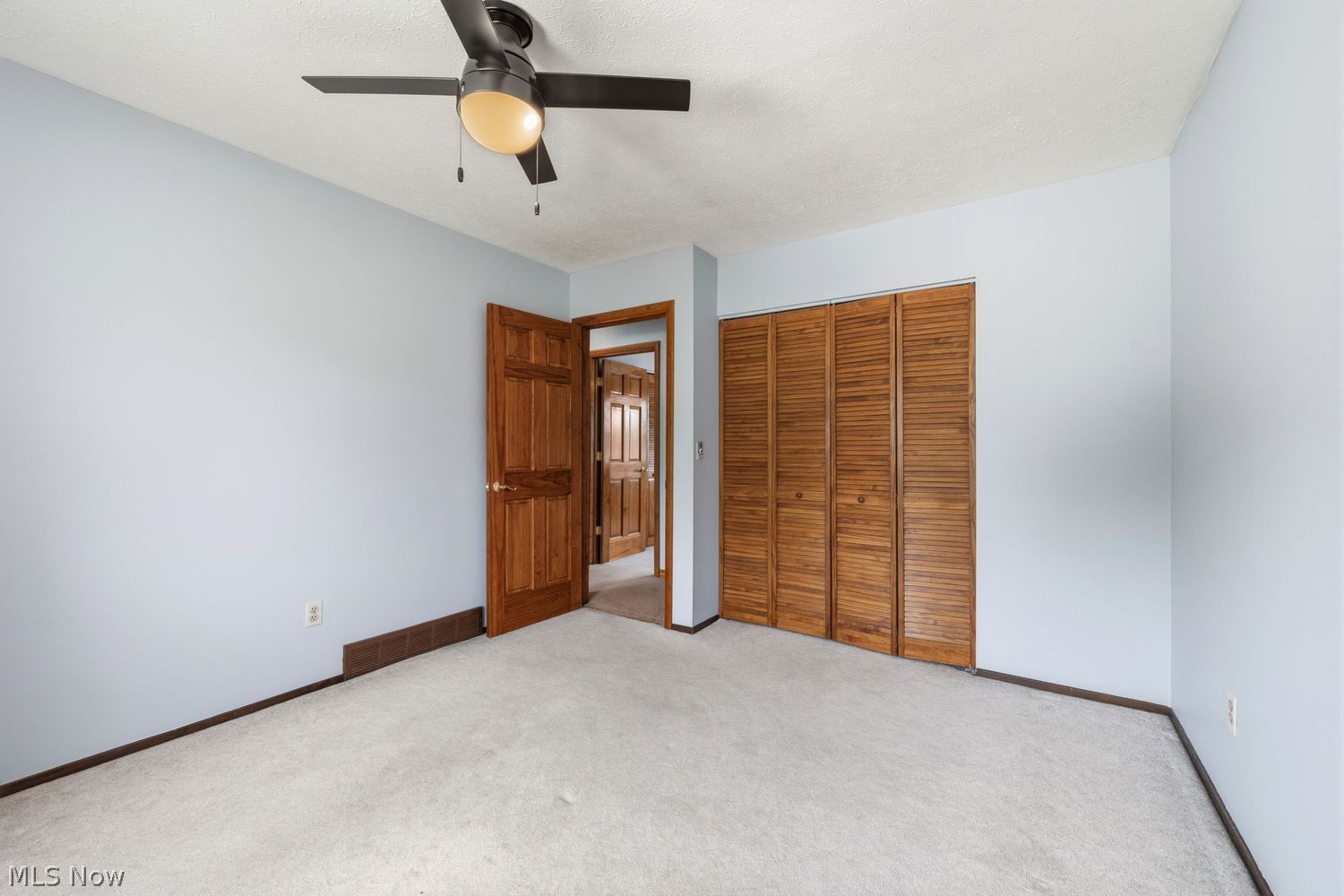 8867 Center Drive North Royalton OH 44133