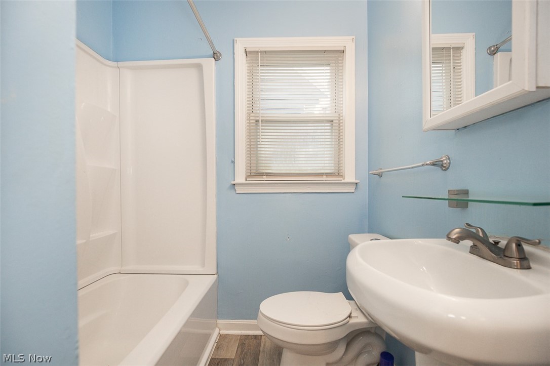 1258 Crestview Avenue Akron OH 44320