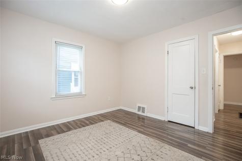 1258 Crestview Avenue Akron OH 44320