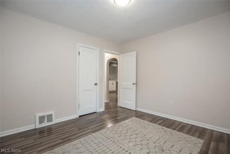 1258 Crestview Avenue Akron OH 44320