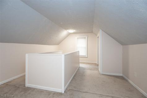 1258 Crestview Avenue Akron OH 44320