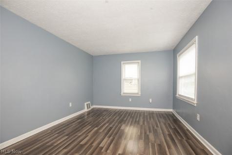 1258 Crestview Avenue Akron OH 44320