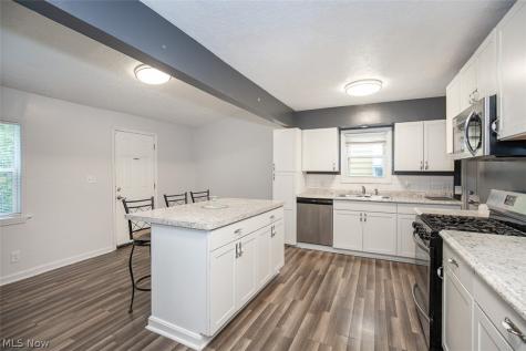 1258 Crestview Avenue Akron OH 44320