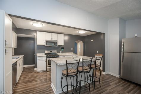 1258 Crestview Avenue Akron OH 44320