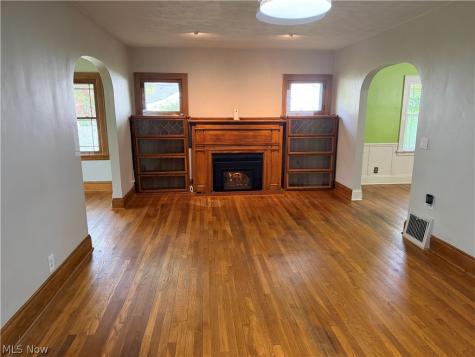 546 Letchworth Drive Akron OH 44303