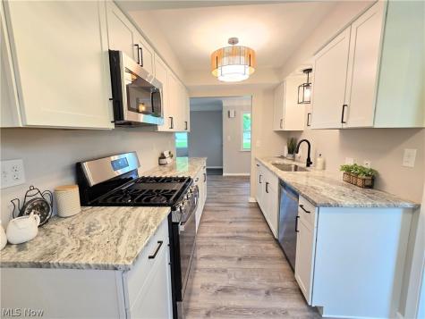6175 Jaycox Road North Ridgeville OH 44039