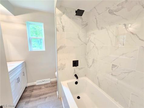 6175 Jaycox Road North Ridgeville OH 44039