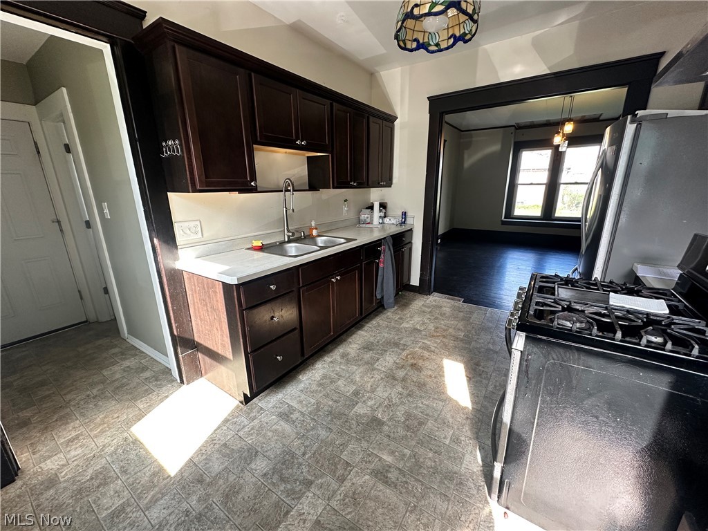 139 Scott Street NE Warren OH 44483