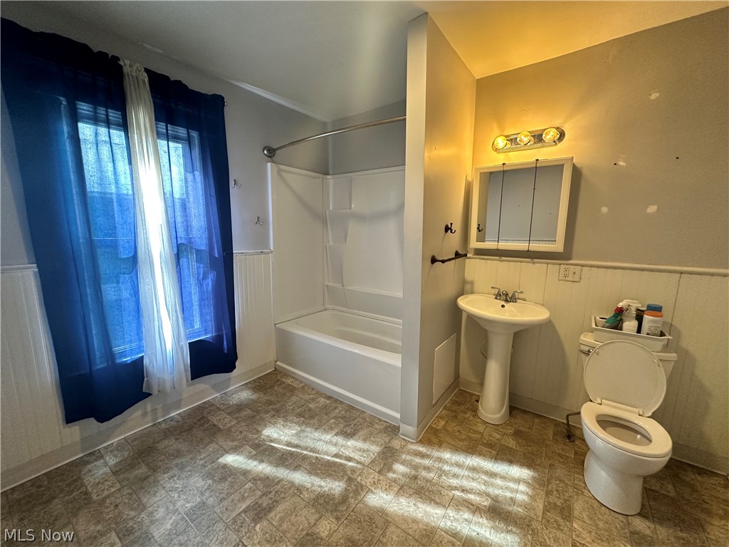 139 Scott Street NE Warren OH 44483