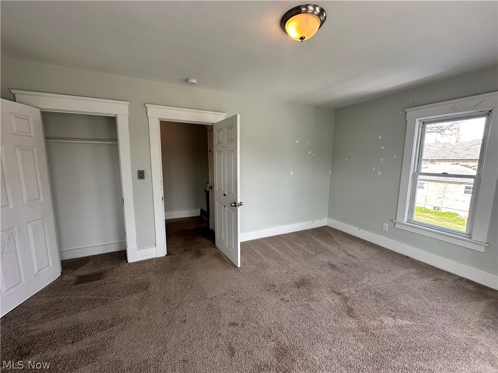 139 Scott Street NE Warren OH 44483