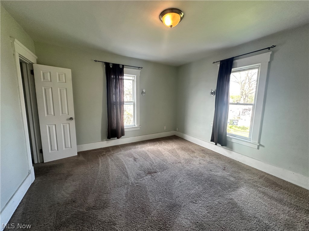 139 Scott Street NE Warren OH 44483