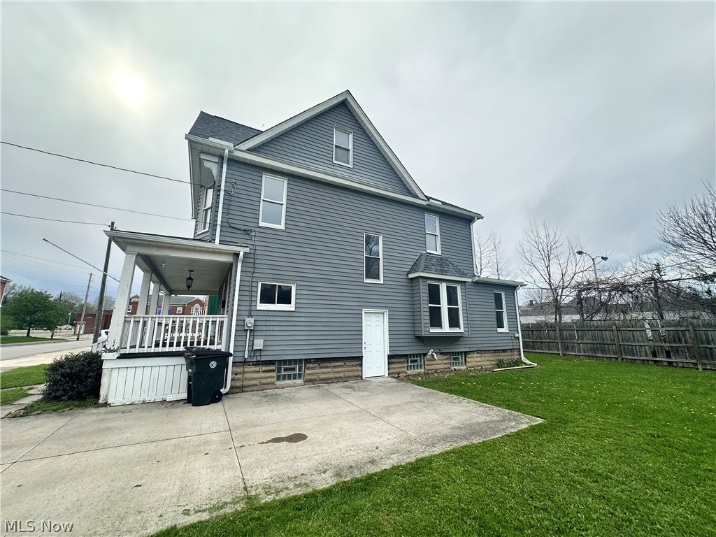 139 Scott Street NE Warren OH 44483