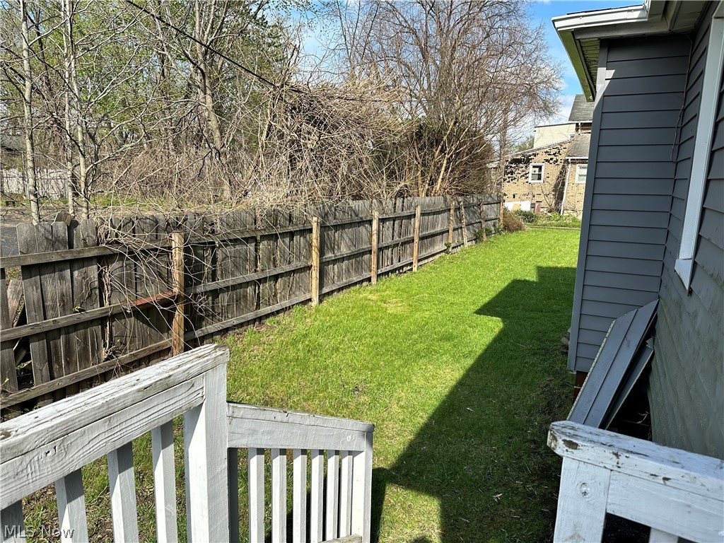 139 Scott Street NE Warren OH 44483