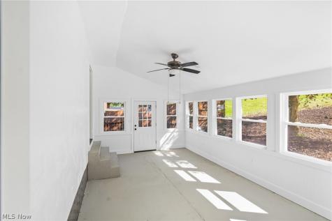 113 W 1st Street Minerva OH 44657