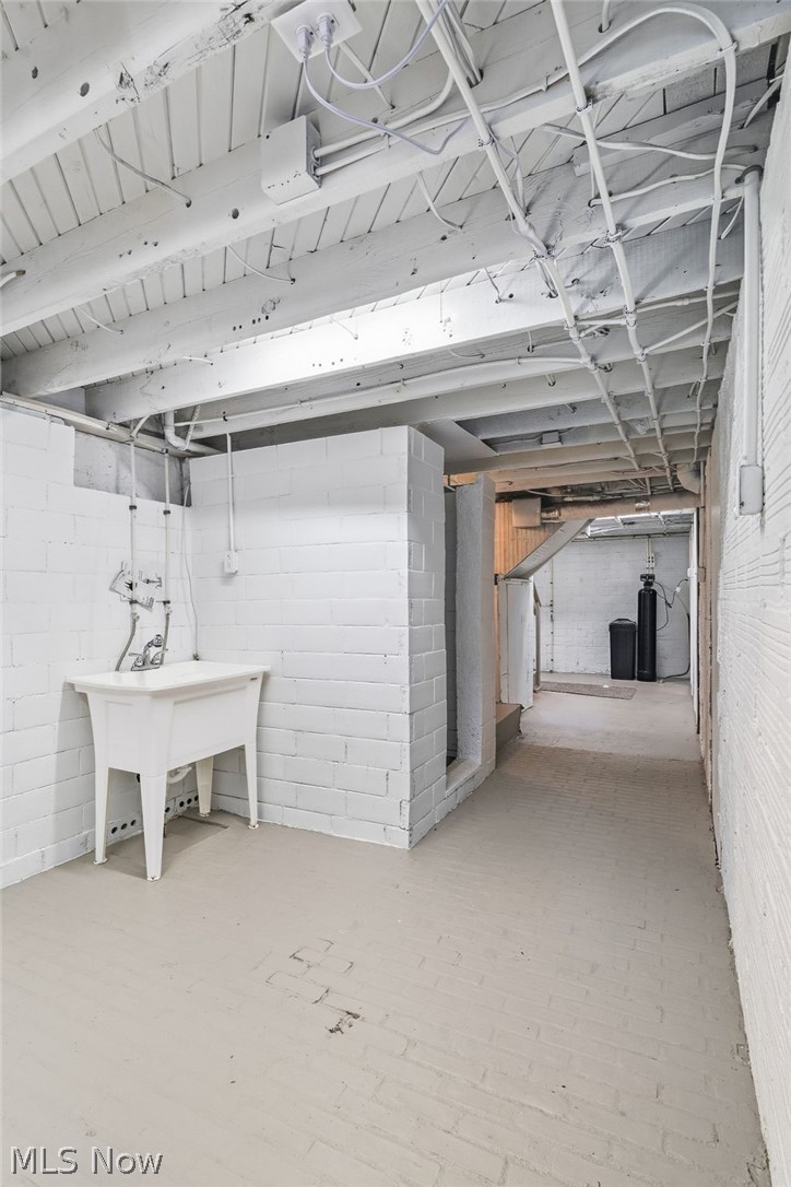 113 W 1st Street Minerva OH 44657