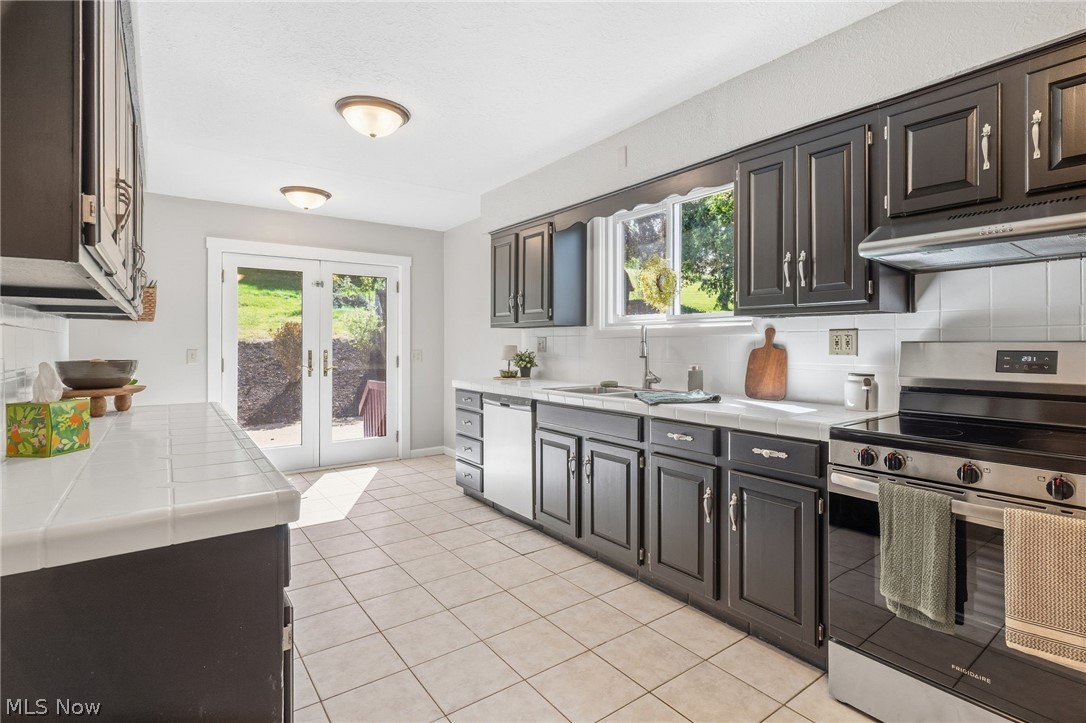 113 W 1st Street Minerva OH 44657