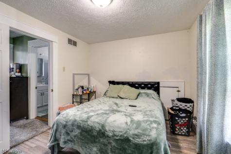 226 1/2 South Street Alliance OH 44601