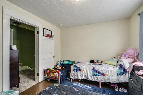 226 1/2 South Street Alliance OH 44601