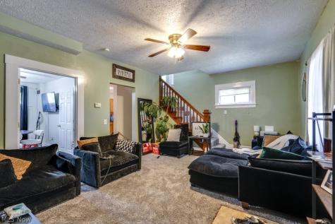 226 1/2 South Street Alliance OH 44601