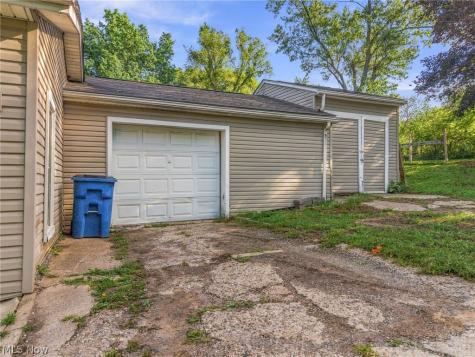 11451 Lloyd Street NW Canal Fulton OH 44614