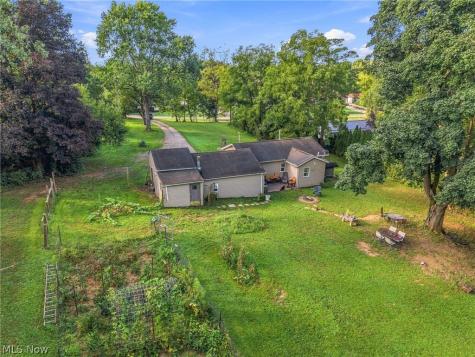 11451 Lloyd Street NW Canal Fulton OH 44614