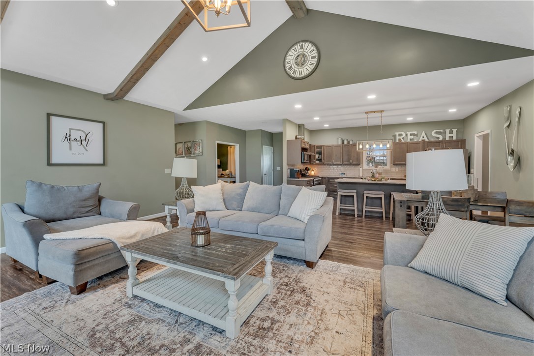 146 Juniper Drive Columbiana OH 44408