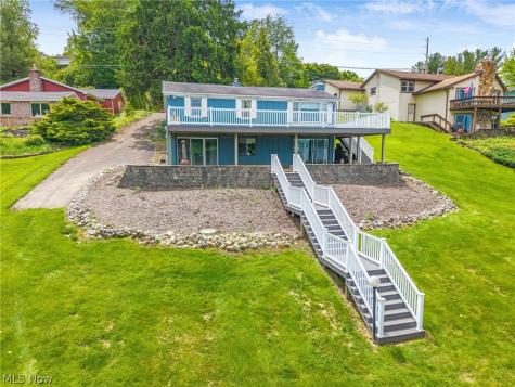 426 E Mohawk Drive Malvern OH 44644