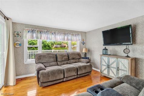 426 E Mohawk Drive Malvern OH 44644