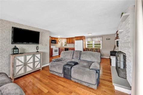 426 E Mohawk Drive Malvern OH 44644