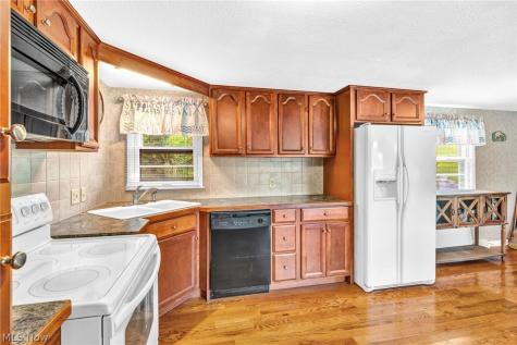 426 E Mohawk Drive Malvern OH 44644