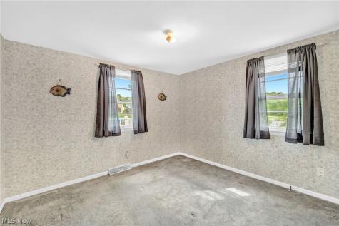 426 E Mohawk Drive Malvern OH 44644