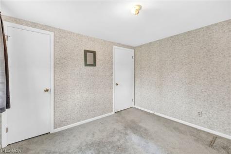 426 E Mohawk Drive Malvern OH 44644