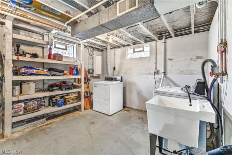 426 E Mohawk Drive Malvern OH 44644