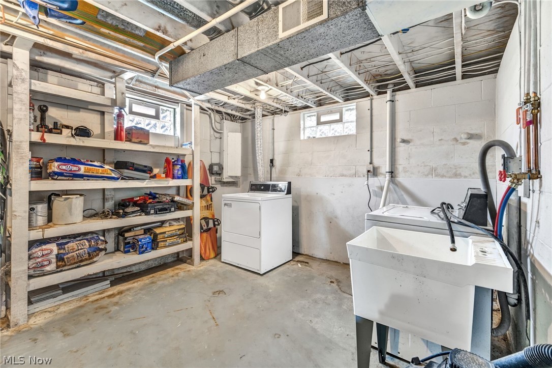 426 E Mohawk Drive Malvern OH 44644